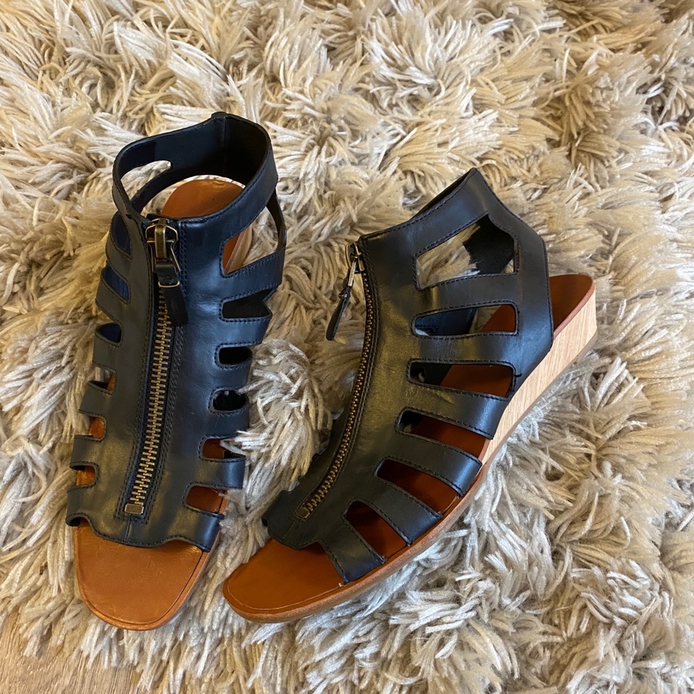 Zip up gladiator sandal